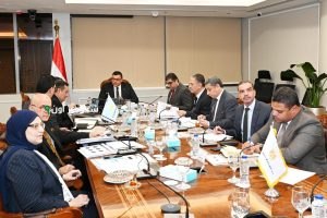 وزير الإسكان يناقش تسهيلات هيئة التنمية السياحية