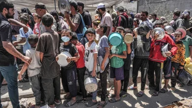 الوضع في غزه بين الجوع والدمار والمساعدات واقفه على الأبواب