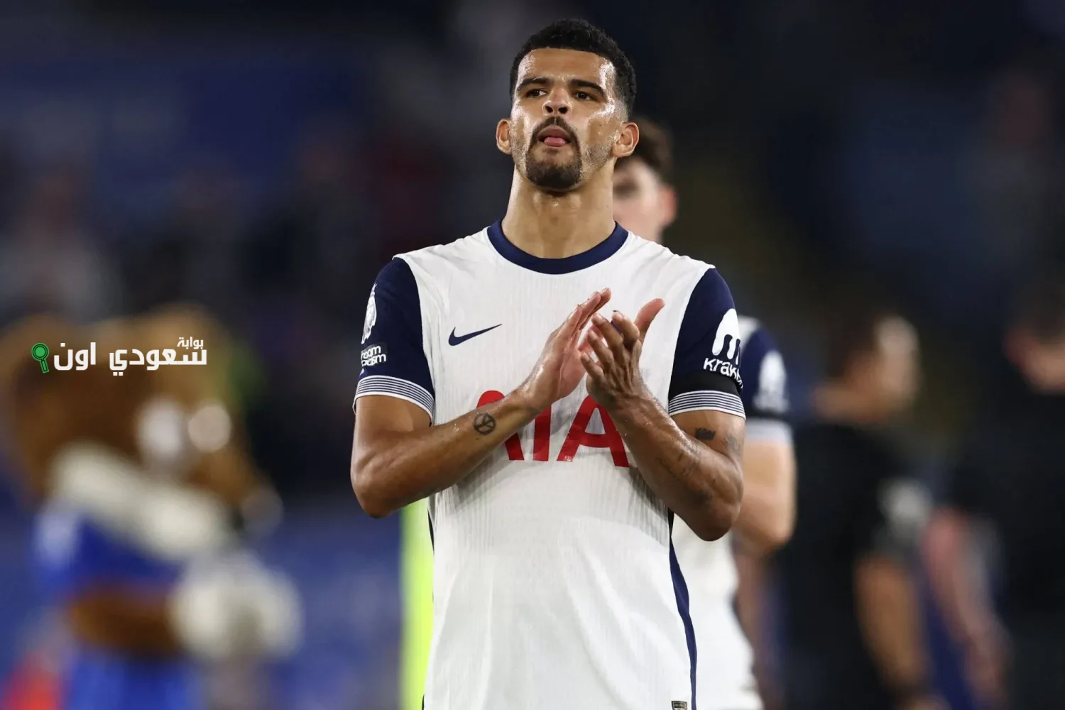 سولانكي يتصدر تشكيل توتنهام في مواجهة مثيرة ضد مانشستر يونايتد بنهائي الدوري الأوروبي