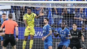 الهلال يكتسح والنصر