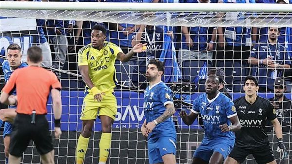 الهلال يكتسح والنصر