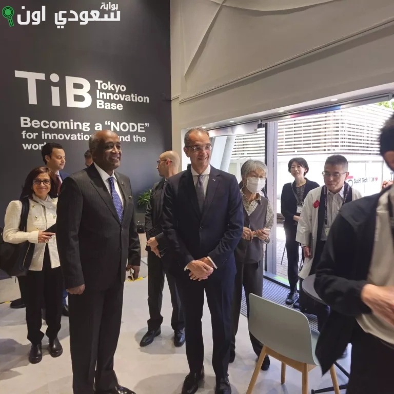 وزير الاتصالات بيزور اليابان