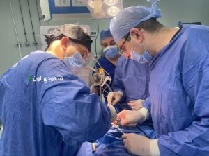 نجاح عملية بالمنظار تنهي معاناة مريض كرونز