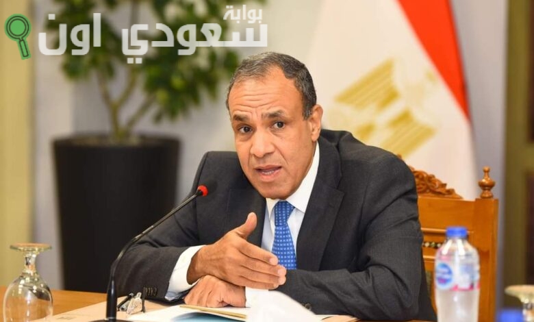 الدكتور بدر عبد العاطى