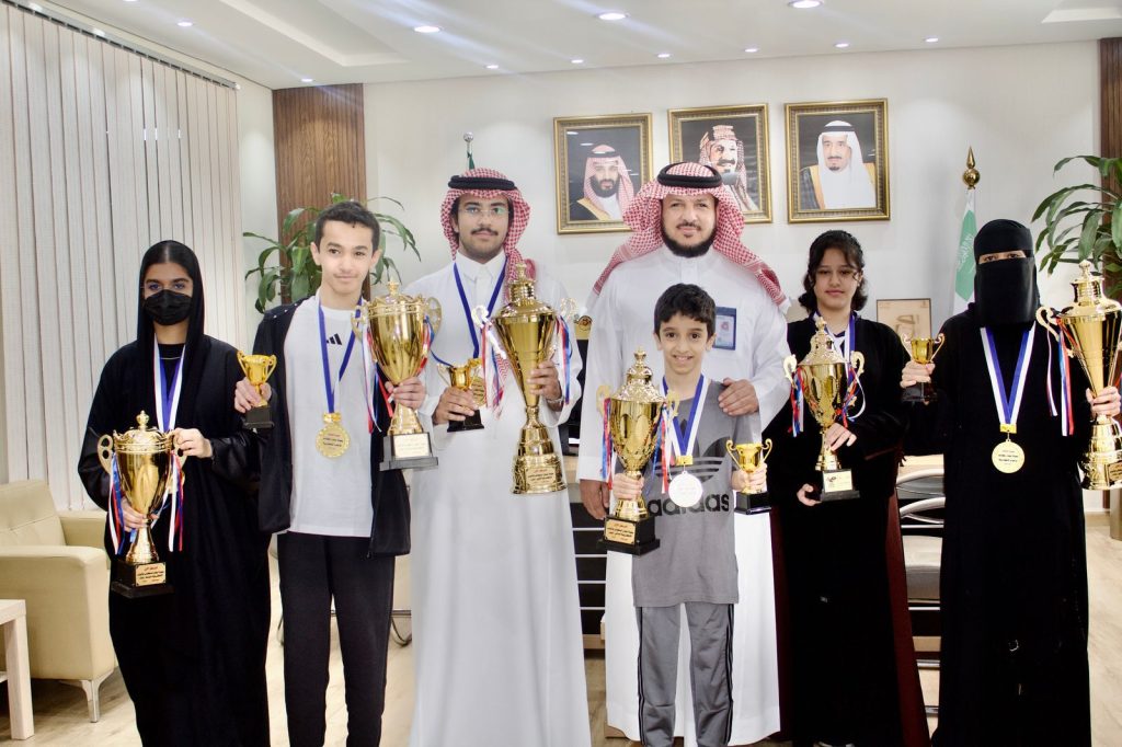 تعليم الطائف يكرم أبطال