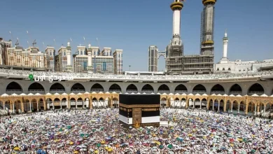 ارتفاع درجات الحرارة يدفع الحج للبقاء في المخيمات حتى الرابعة عصرًا