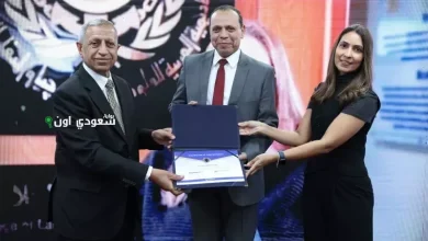 رئيس الأكاديمية العربية للعلوم يدعم التعليم الرقمي بتكريم مستخدمي الكتب الإلكترونية