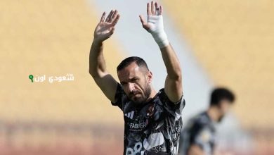 نجم الأهلي علي معلول