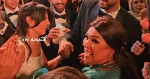 فيفي عبده تثير إعجاب الحضور في حفل زفاف ابنة أمل رزق