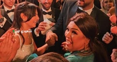 فيفي عبده تثير إعجاب
