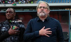 مدرب مالي يرفض انضمام