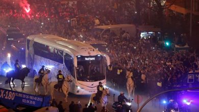 جمهور برشلونة يستهزئ بحافلة ريال مدريد