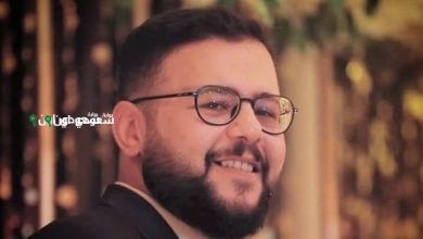 السيناريست إياد صالح يتلقى العزاء في والده بمسجد الحامدية