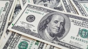 تحديثات سعر الدولار في البنك الأهلي وبنك مصر