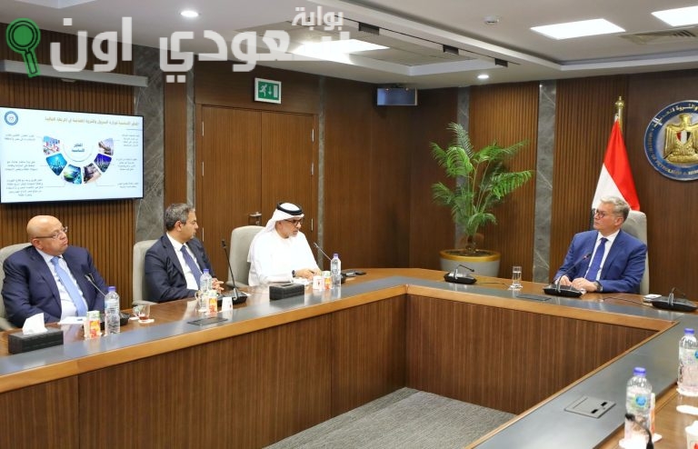 تطوير التعاون مع مجموعة موانئ أبوظبي