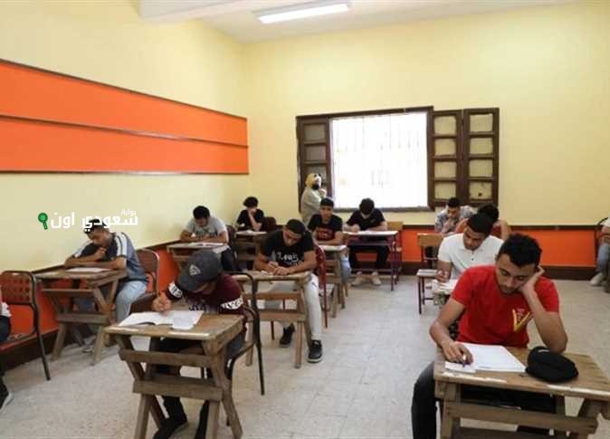 تقدر تعرف كود الطالب بالاسم بس