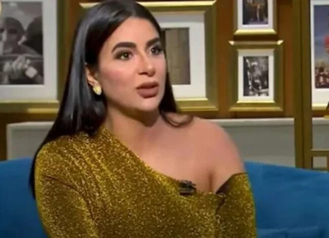 الفنانه جوري بكر