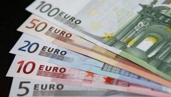 سعر اليورو اليوم الاثنين
