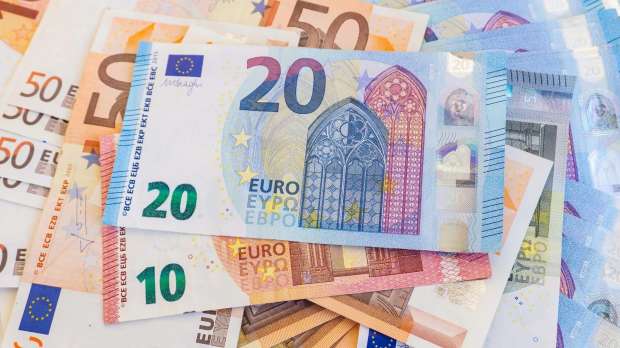 سعر اليورو اليوم الاثنين