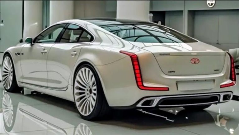 سيارة تويوتا كريسيدا