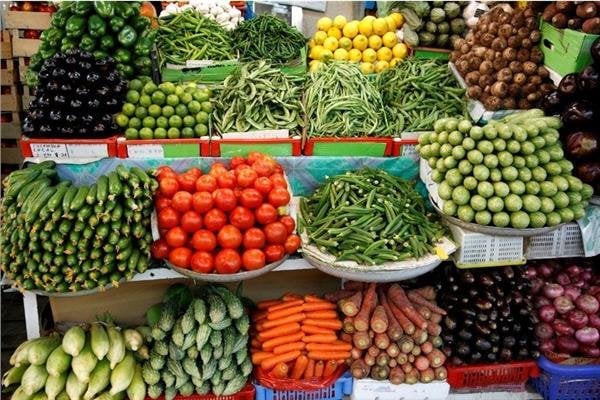 سوق العبور | كم أسعار الخضراوات والفاكهة اليوم الاحد 4 مايو 2025