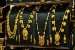 مفاجأة في أسعار الذهب اليوم بالسعودية!