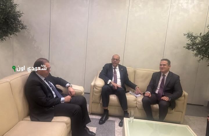وزير العمل يؤكد جاهزية