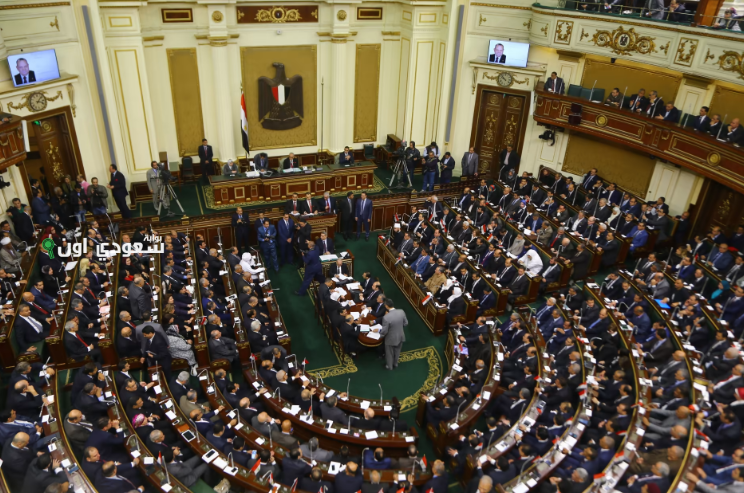 بعد اعتماد مشروع قانون الإيجار القديم.. ما مصير مستأجري الوحدات السكنية والتجارية في مصر؟!