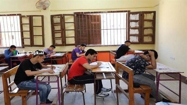 جدول الثانوية العامة 2025 المعتمد من الوزارة مع فترات الراحة بين المواد ومواعيد الامتحانات العملية