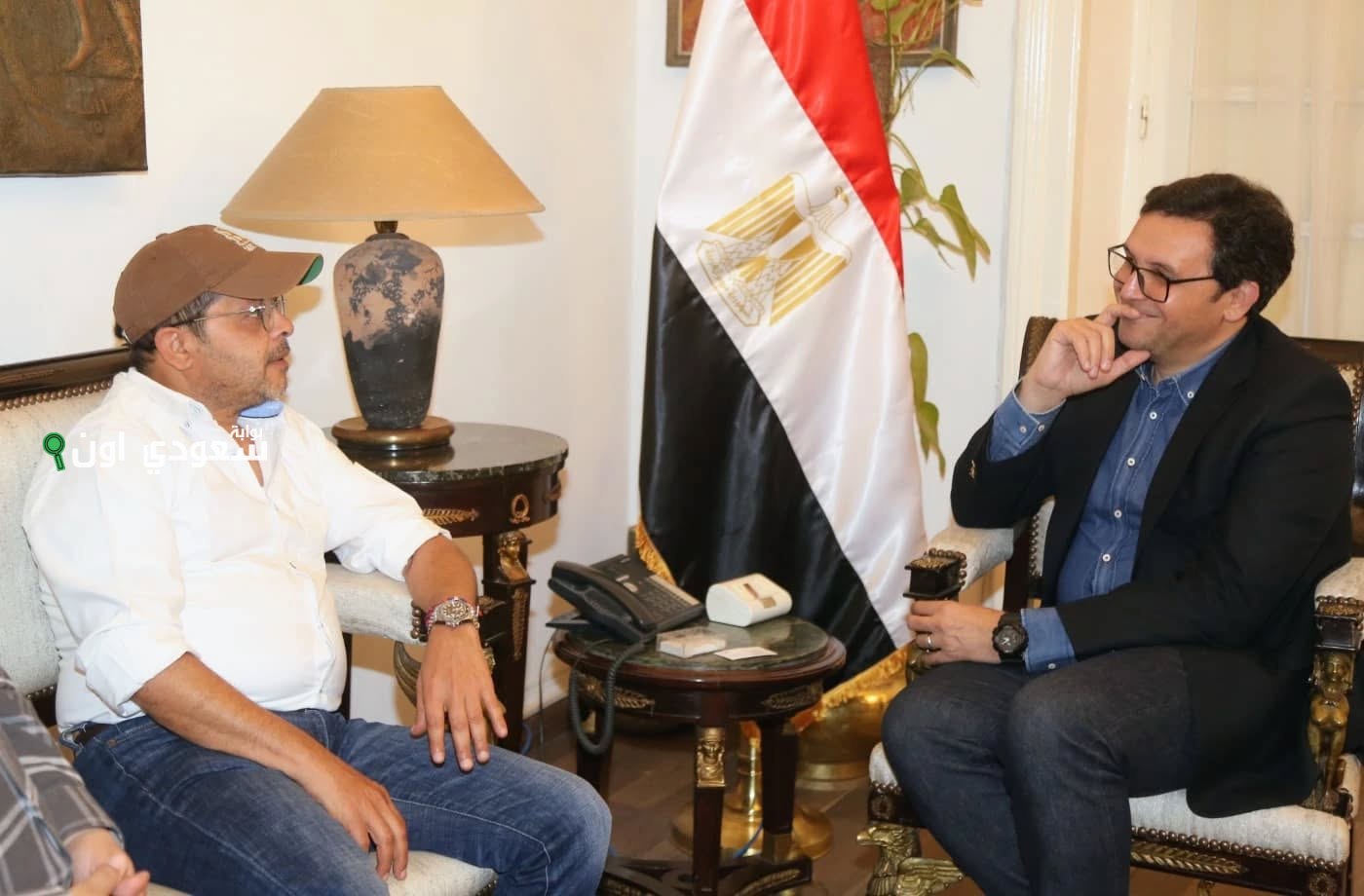 لقاءً بين الدكتور أحمد فؤاد هنو وزير الثقافة والنجم الكوميدي محمد هنيدي