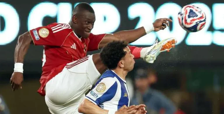 مدحت شلبي يكشف عن قرار الأهلي النهائي بشأن أليو ديانج