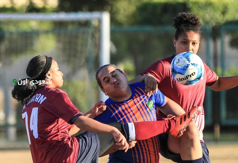اتحاد الكرة يحدد 3 محترفات أجنبيات للأندية النسائية بالدوري