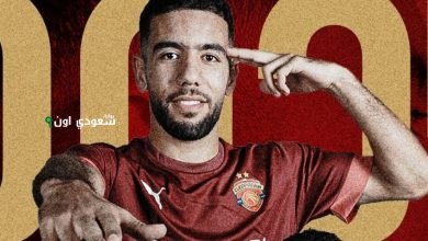اللاعب الجزائري أحمد القندوسي