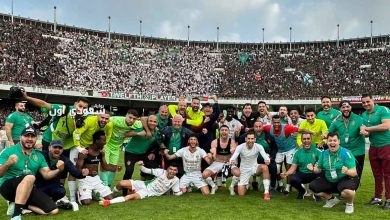 المولودية تتوج بلقب الدوري الجزائري