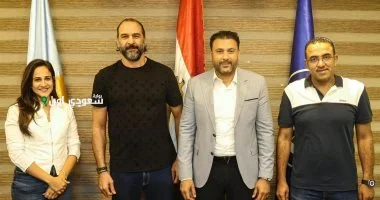 سموحة يؤكد استمرار حسين