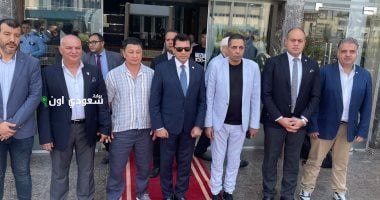 وزير الرياضة يجتمع مع الخبير رسلانبيك