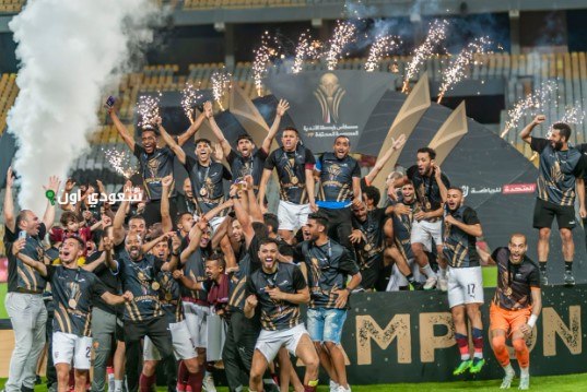 احتفالات رائعة للاعبي سيراميكا بعد فوزهم بكأس القاهرة فيديو