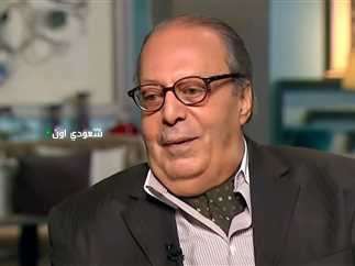 أسامة عباس: قررت الاعتزال نهائيًا لكن ممكن أعود إذا عُرض عليّ دور مميز