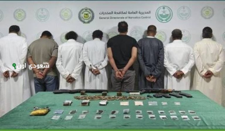 القبض على 8 أشخاص لترويجهم 19 كيلو حشيش في جدة