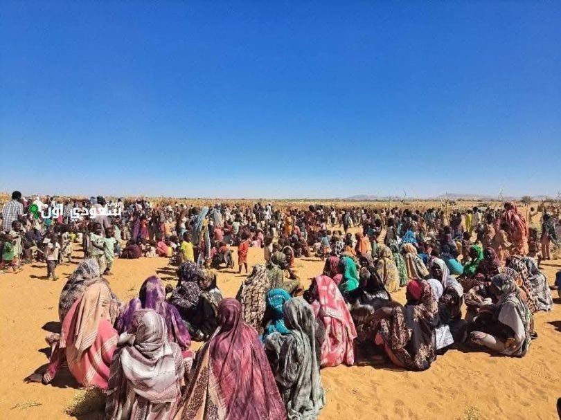 نقص الغذاء واشتداد المعارك يؤديان إلى نزوح جماعي من مدينة الفاشر
