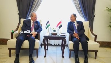 وزير الخارجية يناقش هاتفياً مع رئيس وزراء فلسطين آخر التطورات في المنطقة