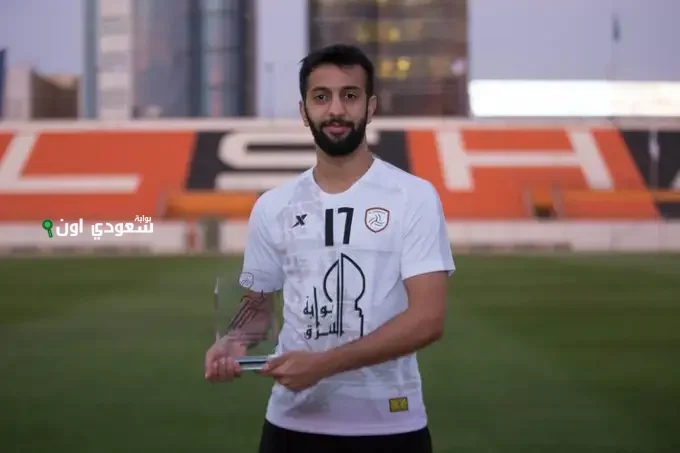عبد الله الشامخ يحقق درجة الماجستير في الإدارة الرياضية من معهد في برشلونة الإسبانية