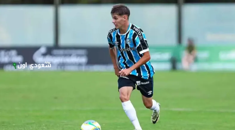 غريميو يوافق على بيع جيفينيو واللاعب يكشف تفاصيل مفاجأة بشأن عرض القادسية الجديد