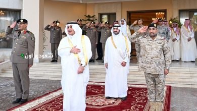 أمير تبوك يستقبل المهنئين