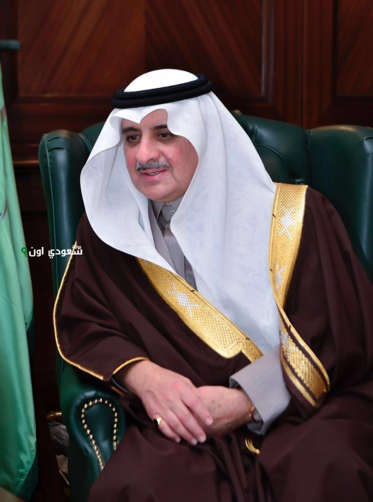 أمير تبوك يستعرض تقرير وزارة الشؤون الإسلامية حول أنشطة المنطقة وفعالياتها