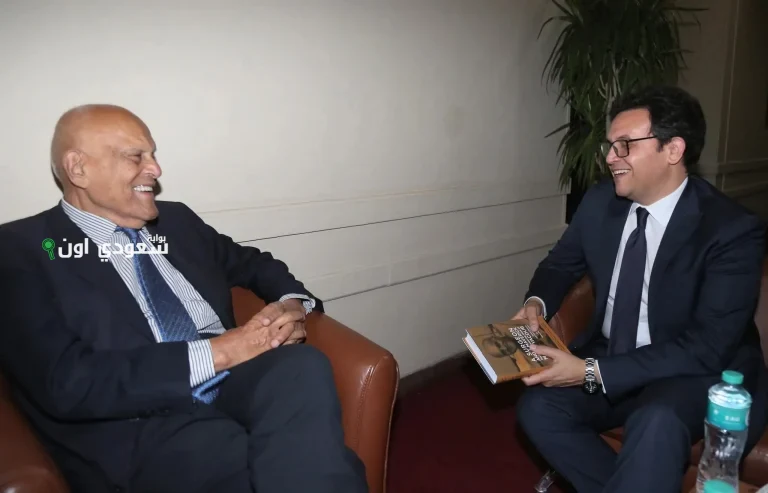 وزير الثقافة يرحب بالسير مجدي يعقوب