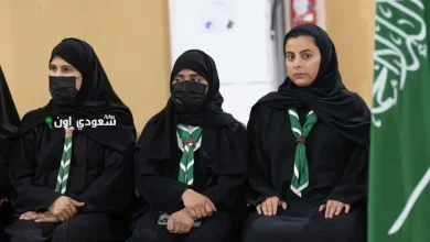 فتيات الكشافة يقدّمن خدماتهن للحجاج