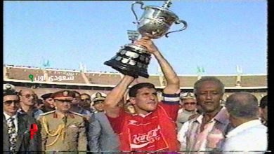 الأهلى يتوج بالكأس بعد هزيمة المقاولون 1981