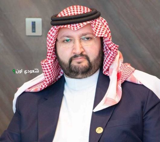 الأمير عبدالعزيز بن طلال يحصل على جائزة الرؤية القيادية بباريس