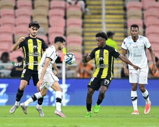 الاتحاد يواجه الوحدة